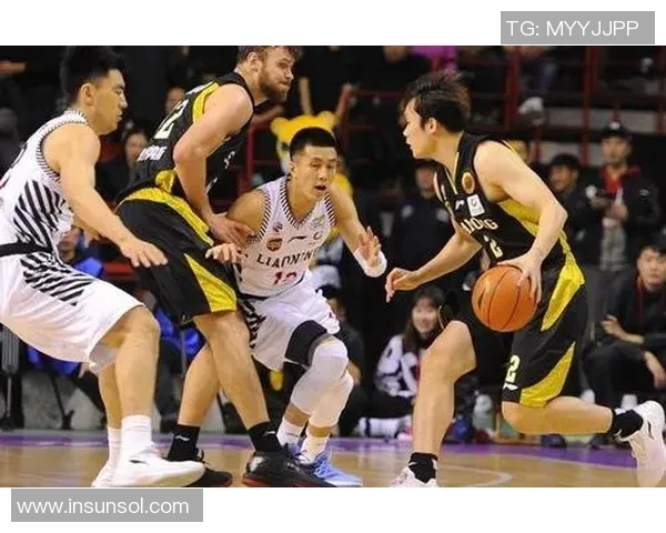 费内巴切与阿纳多卢的巅峰对决揭示篮球战术与团队精神的较量